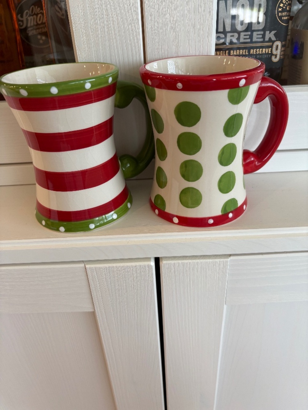 Set of 2 California Pantry Holiday Mugs